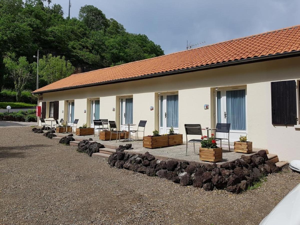 Domaine De La Palle Понжибо Екстериор снимка